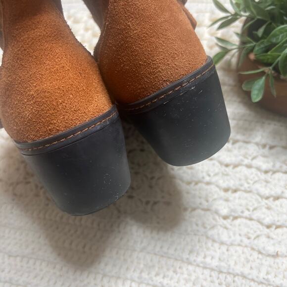 CROCS 11554 Woman 10 Fold Over Ankle Boot Suede Leather Tan Winter Buckle Boho - Picture 5 of 16